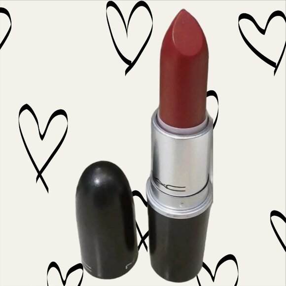 ❤️Offers! ⭐New MAC Lustre Red Lipstick - #510 LADY BUG - 0.1 oz. - Full Size - Picture 2 of 9